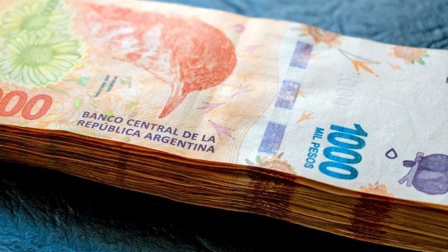  Los salarios subieron 5,7% en abril y perdieron frente a la inflación por tercera vez en el año
 