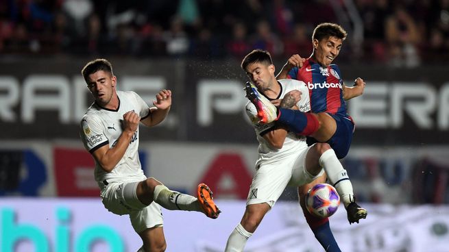  Paso en falso de San Lorenzo, que no pudo acercarse a River
 