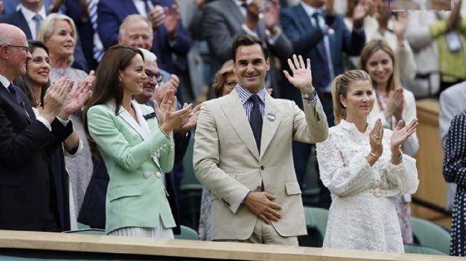  Roger Federer fue homenajeado en Wimbledon: mirá la gran ovación que recibió
 