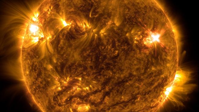  Un masiva llamarada solar provocó un potente apagón de radio y hay alerta en la NASA
 