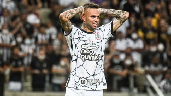  Barras del Corinthians encontraron a un jugador en una orgía y lo golpearon brutalmente
 