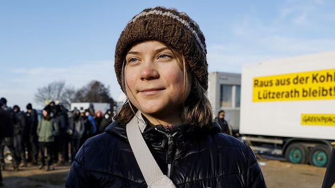  Greta Thunberg podría recibir una pena de hasta seis meses de prisión por desobediencia a la autoridad
 