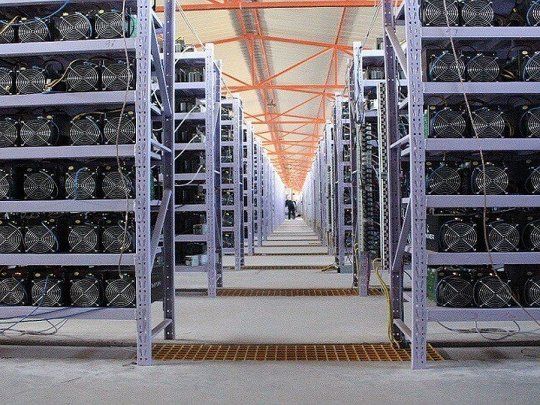  Revivieron los mineros de Bitcoin: ganaron más de comisión en el último trimestre que en todo 2022
 