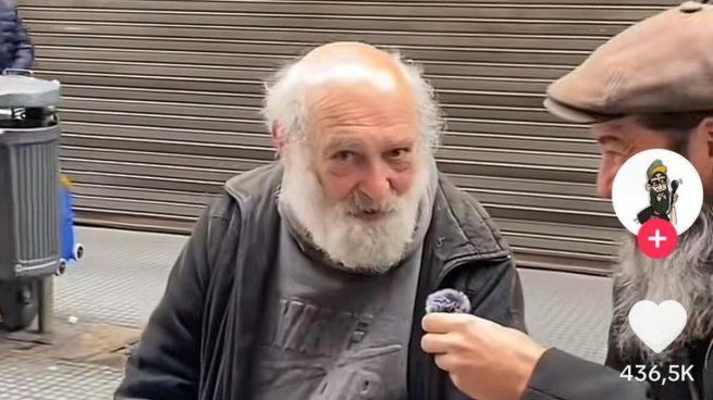  Tiene 75 años, fue traductor, sufrió 3 ACV y está en situación de calle hace cinco meses 
 