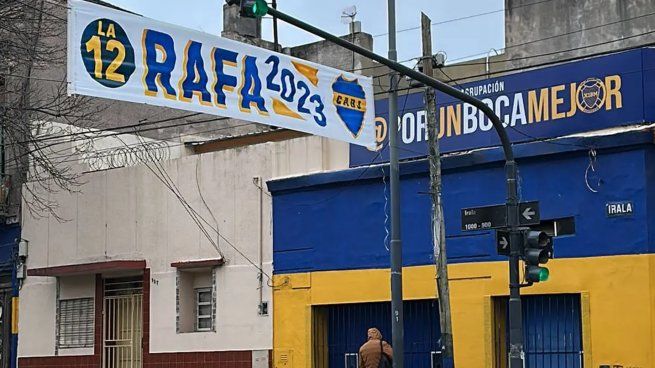  Sorpresa en La Boca: el barrio amaneció con pasacalles por la candidatura de Di Zeo a presidente
 