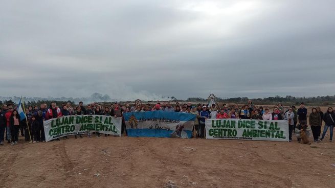  Luján: se realizó una misa de protesta en el basural más grande del país
 