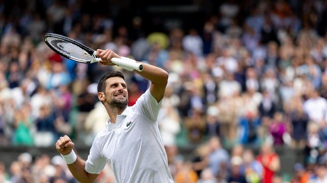  Wimbledon: Djokovic avanzó a semis en una jornada de sorpresas entre las mujeres
 