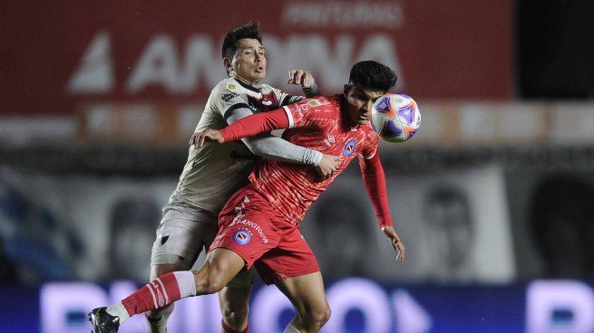  Argentinos Juniors volvió al triunfo y se metió entre los diez primeros
 