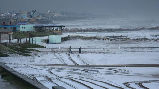  Frío y lluvia en la Costa Atlántica: ¿podría nevar en Mar del Plata?
 