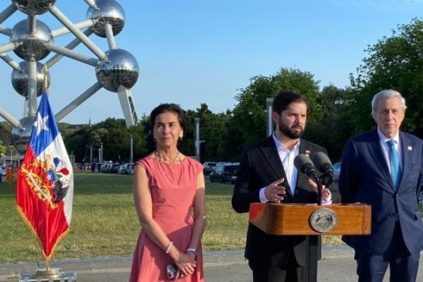 Boric hace positivo balance de participación en cumbre Celac-UE y destaca atractivo de Chile para las inversiones