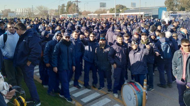  Protestas de la UOM en Puerto Madero por mejoras salariales
 