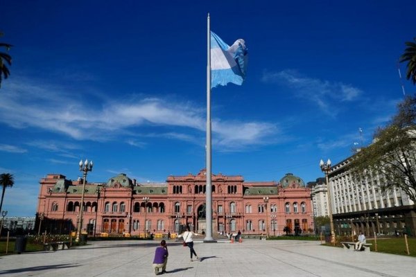 Escándalo en el oficialismo marca antesala del debate presidencial de este domingo en Argentina