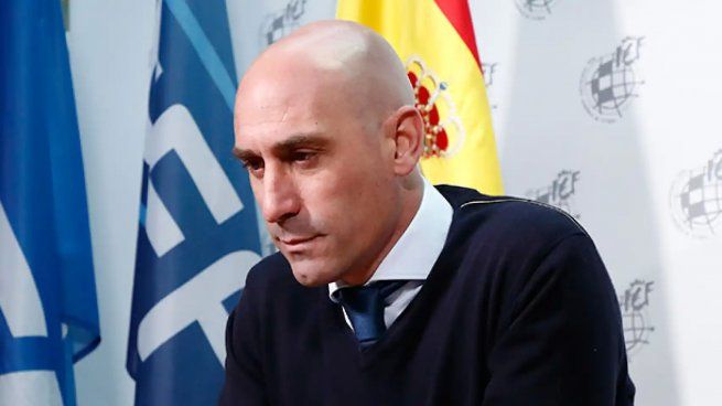  Rubiales fue citado como imputado tras querella de la Fiscalía por el beso a Jenni Hermoso
 