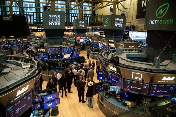 Wall Street cierra con nuevo doble récord y altas expectativas por los resultados de Nvidia