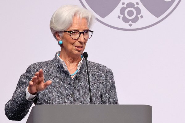 Lagarde dice estar 