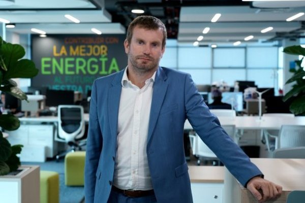 CEO de Colbún interpela duramente a su par de Enel Distribución por cortes de luz: 