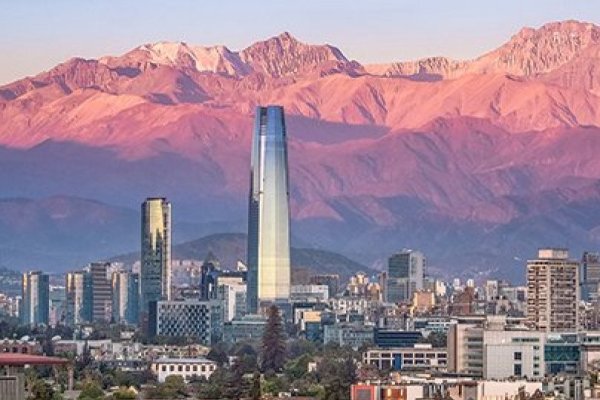 Fitch mantiene la clasificación crediticia de Chile en nivel de A- y con perspectiva estable