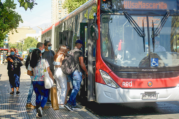 Ministro de Transportes por futuras alzas del pasaje: “Van a depender del contexto económico”