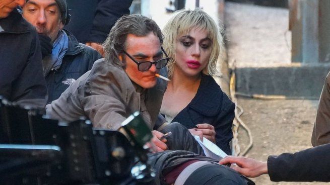  Joaquin Phoenix y Lady Gaga recrean una icónica escena en la secuela de Joker
 