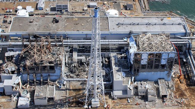  Nuevas imágenes de central nuclear de Fukushima muestran daños en un reactor
 