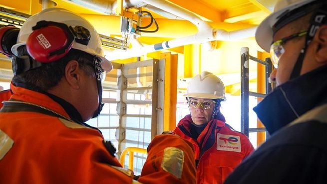  Flavia Royón visitó una plataforma offshore en Tierra del Fuego
 