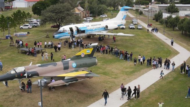  El rescate de un emblemático avión de Malvinas que revolucionó a una ciudad de Córdoba
 