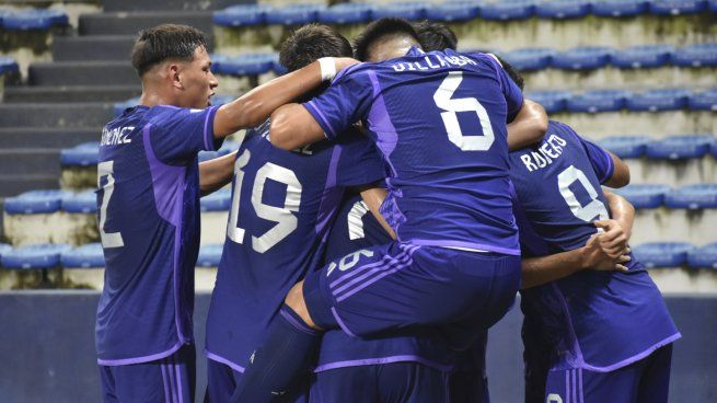  El sub 17 goleó a Perú y se clasificó al hexagonal final
 