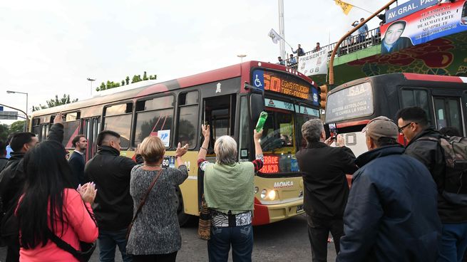  Levantaron el paro de colectivos tras la liberación de los dos detenidos
 