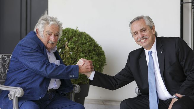  Alberto Fernández recibió al expresidente uruguayo José Mujica
 