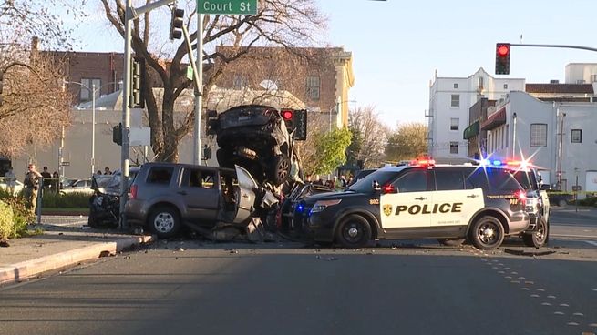  Un chico de 13 años robó un auto, mató a una mujer y dejó 12 heridos
 